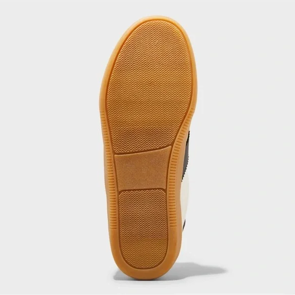 Universal Thread Women's
Fashion Sneakers Memory Foam
Lace Up Low Top - Picture 4 of 4